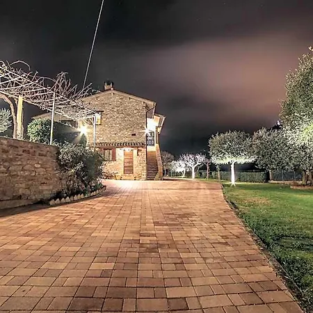 La Casa Tra Gli Ulivi 3* Ασίζη
