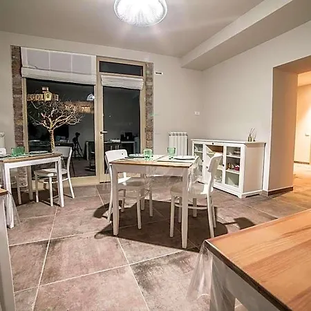 La Casa Tra Gli Ulivi Bed and Breakfast Ασίζη