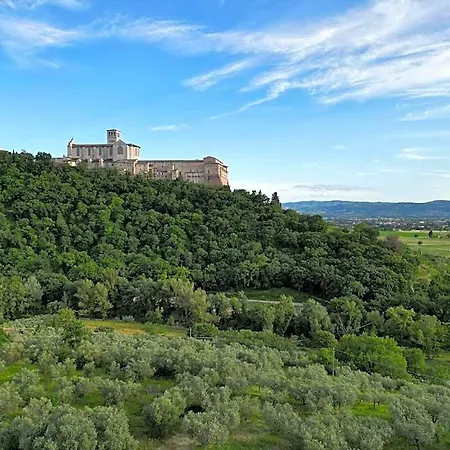 La Casa Tra Gli Ulivi Bed and Breakfast 3*