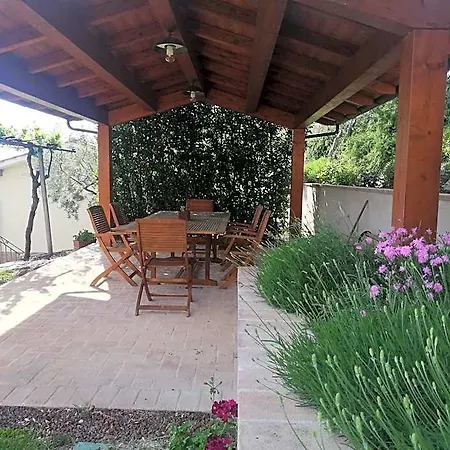 La Casa Tra Gli Ulivi Bed and Breakfast 3*