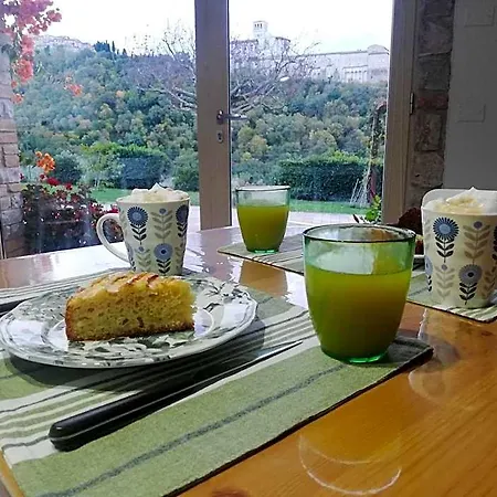 La Casa Tra Gli Ulivi 3* Ασίζη
